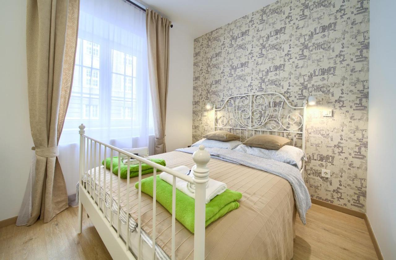 Logo Apartments 5 Min Walk To Main Square Zagreb Luaran gambar