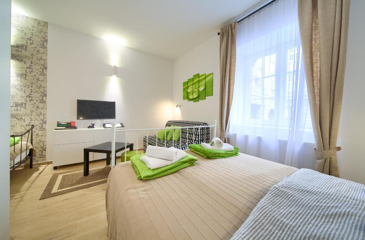 Logo Apartments 5 Min Walk To Main Square Zagreb Luaran gambar