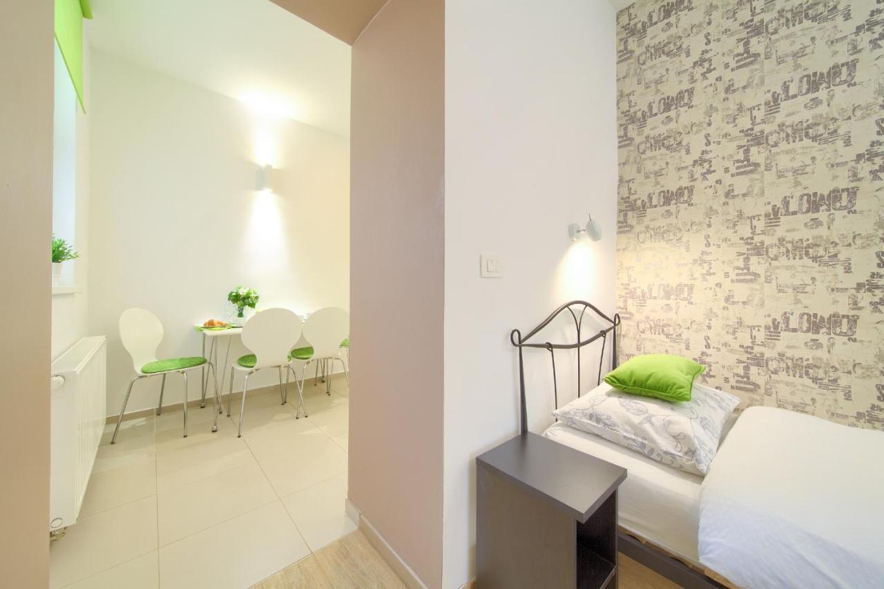 Logo Apartments 5 Min Walk To Main Square Zagreb Luaran gambar