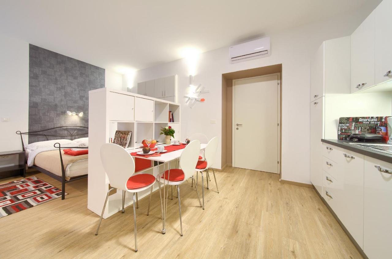 Logo Apartments 5 Min Walk To Main Square Zagreb Luaran gambar