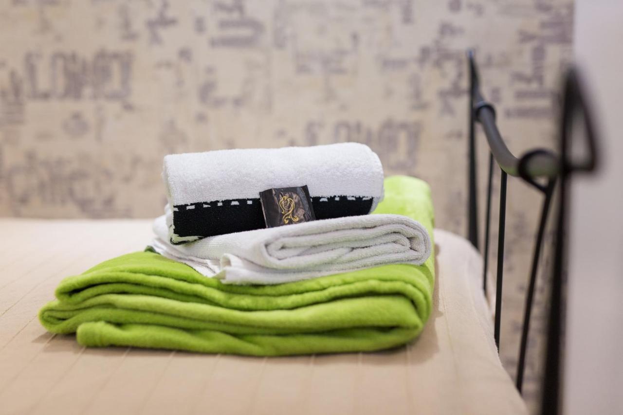 Logo Apartments 5 Min Walk To Main Square Zagreb Luaran gambar