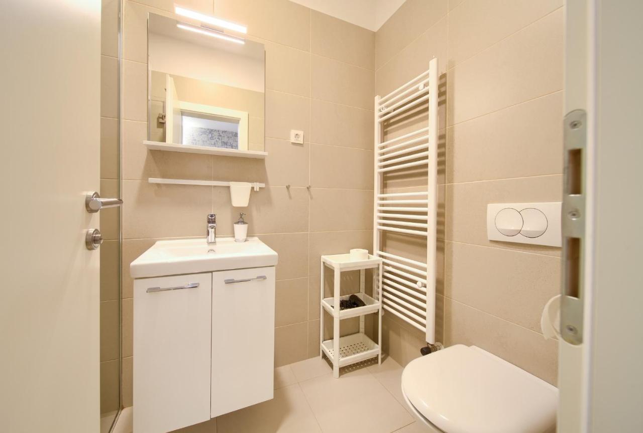 Logo Apartments 5 Min Walk To Main Square Zagreb Luaran gambar