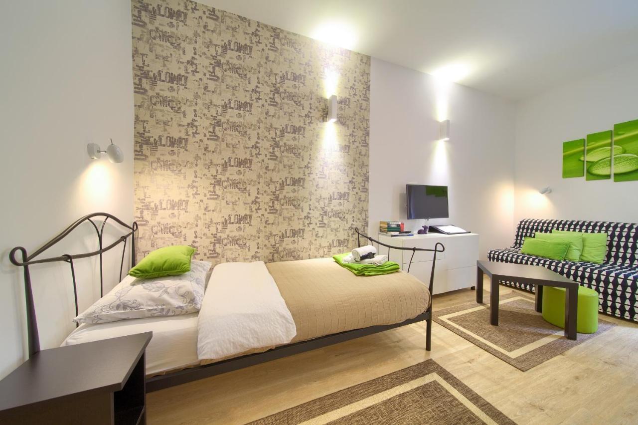 Logo Apartments 5 Min Walk To Main Square Zagreb Luaran gambar